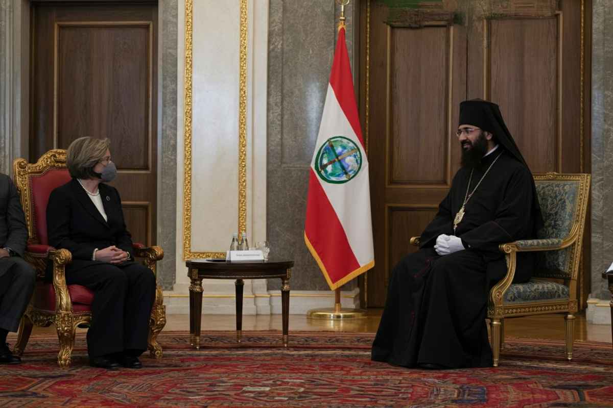 Papa Leone XIV incontra la presidente del Perù: un dialogo storico
