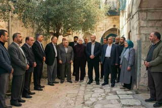 Abu Mazen chiede a Hamas di consegnare le armi e liberare gli ostaggi