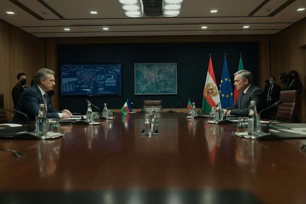 Zelensky: la delegazione russa è una farsa?